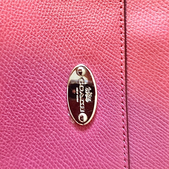 Berry Pink Coach Bag - Picture 4 of 4